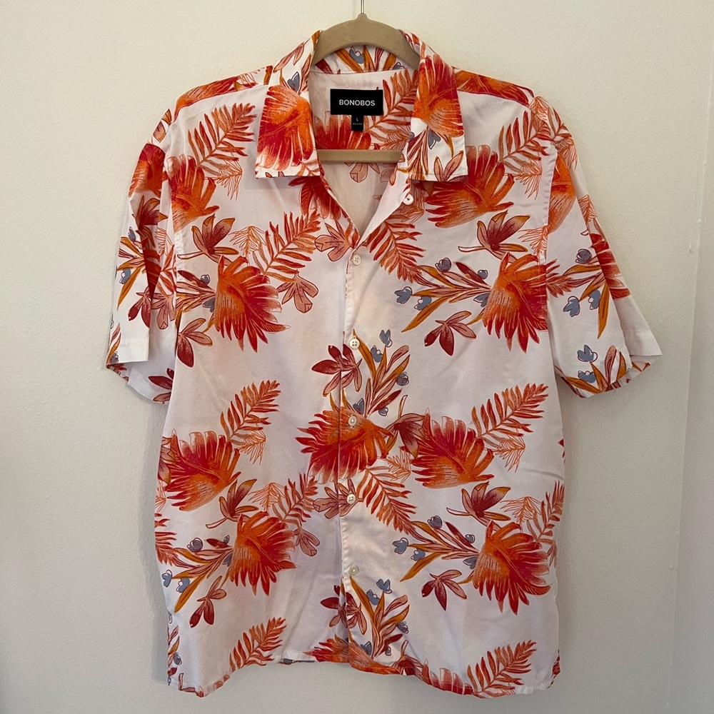Bonobos camp collar button down shirt. Perfect for spring/summer!